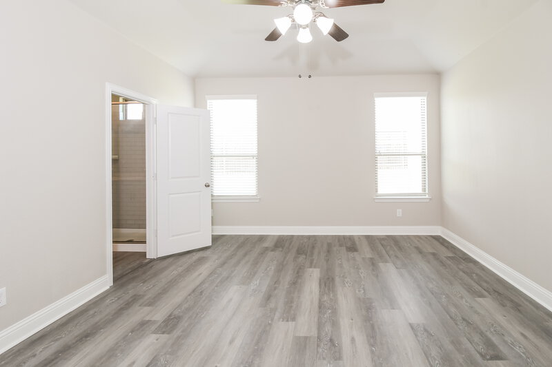 2,915/Mo, 2704 Empire St Denton, TX 76209 Main Bedroom View