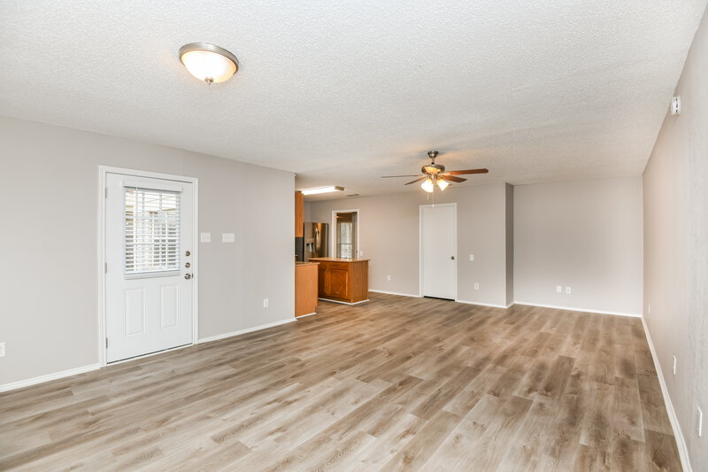 2,540/Mo, 826 Bracken Pl Arlington, TX 76017 Living Room View 2
