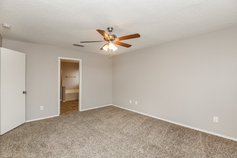 2,540/Mo, 826 Bracken Pl Arlington, TX 76017 Main Bedroom View 2