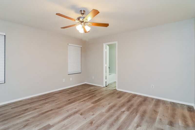 2,500/Mo, 4721 Waterford Dr Fort Worth, TX 76179 Main Bedroom View 2