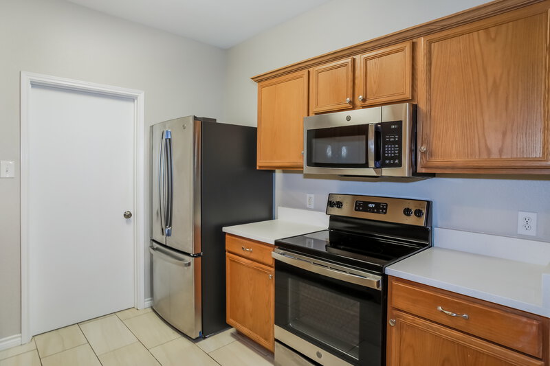 2,220/Mo, 2628 Fondren Rd Denton, TX 76210 Kitchen View