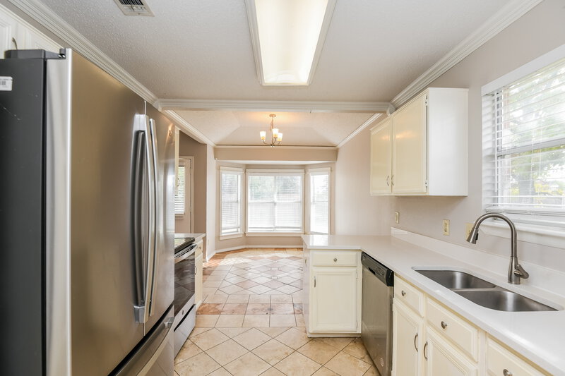 2,735/Mo, 8804 Crestbrook Dr Fort Worth, TX 76179 Kitchen View 3