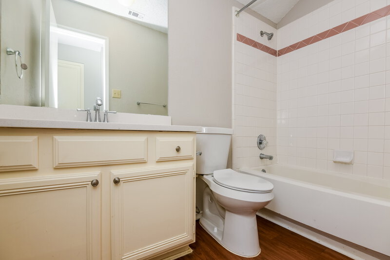 2,735/Mo, 8804 Crestbrook Dr Fort Worth, TX 76179 Bathroom View