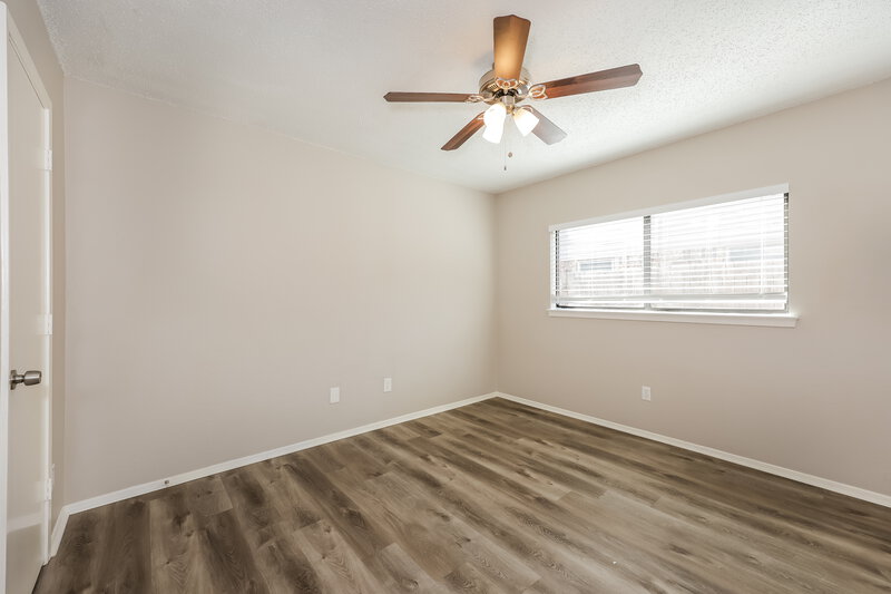 2,260/Mo, 2410 Bentley Dr Grand Prairie, TX 75052 Bedroom View