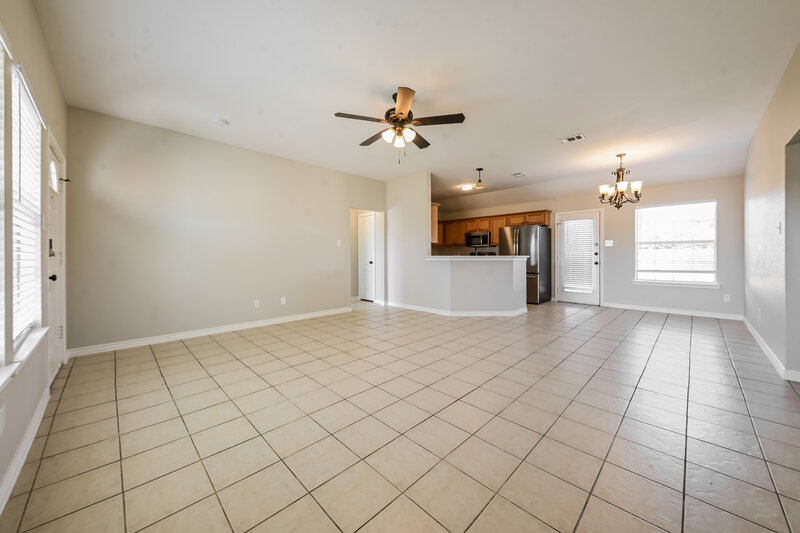 2,175/Mo, 713 Stacie Ln Seagoville, TX 75159 Living Room View 3