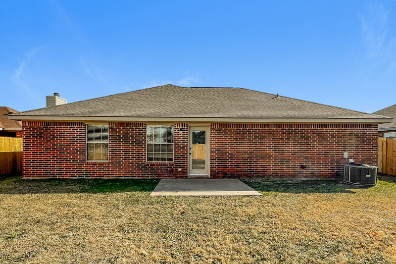 2,175/Mo, 713 Stacie Ln Seagoville, TX 75159 Rear View