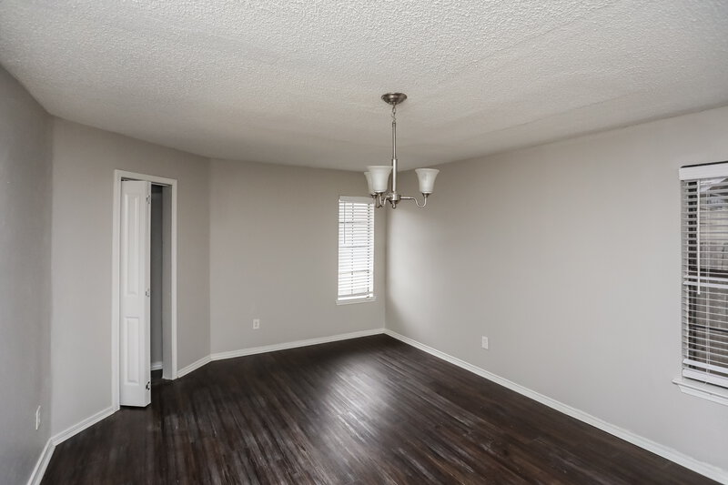 2,550/Mo, 4360 Hemingway Dr Grand Prairie, TX 75052 Dining Room View