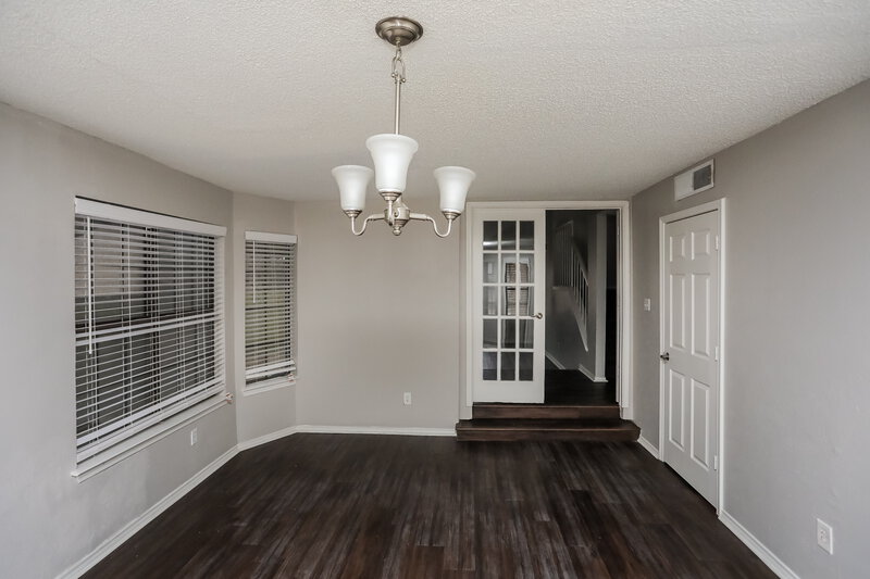 2,550/Mo, 4360 Hemingway Dr Grand Prairie, TX 75052 Dining Room View 2