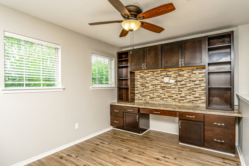 2,140/Mo, 121 Cookston Ln Royse City, TX 75189 Family Room View