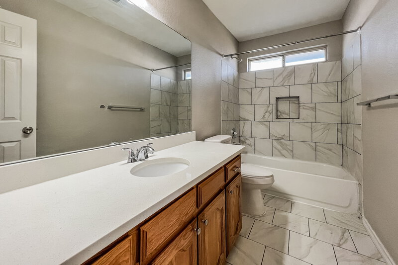 2,685/Mo, 6902 Graham Dr Rowlett, TX 75089 Bathroom View
