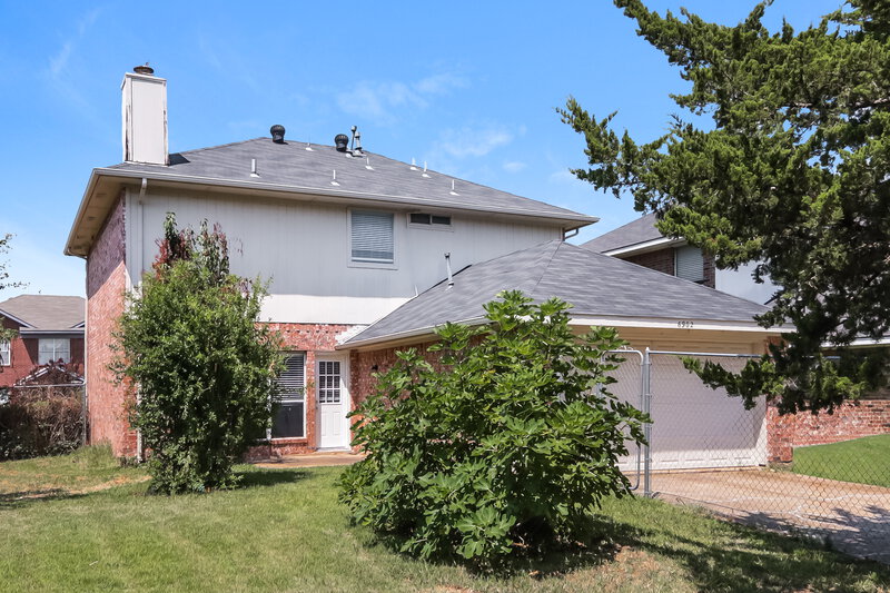 2,315/Mo, 6902 Graham Dr Rowlett, TX 75089 Rear View