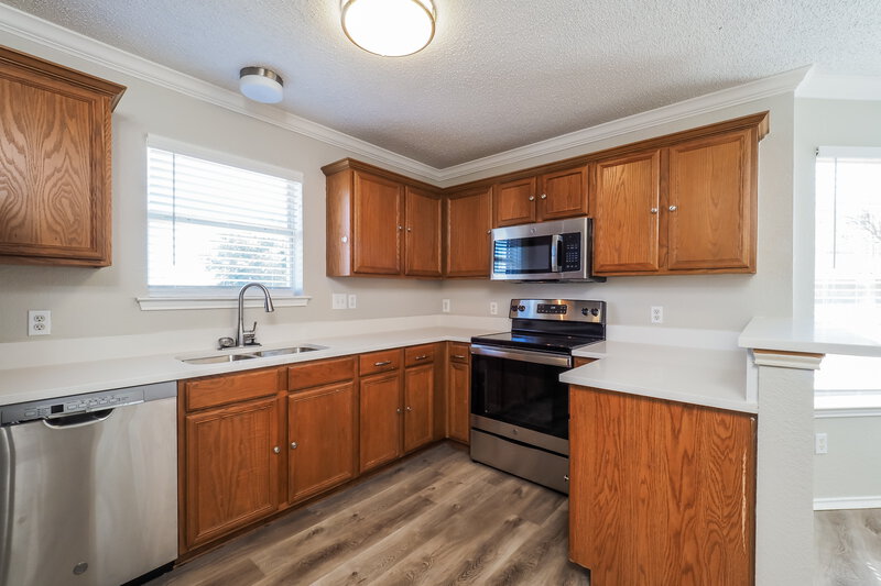 2,155/Mo, 9301 Rhea Ct White Settlement, TX 76108 Kitchen View 2