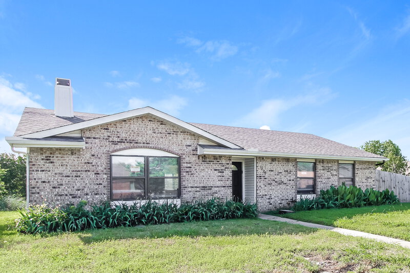 2,130/Mo, 1208 Grinnel Dr Mesquite, TX 75150 Front View
