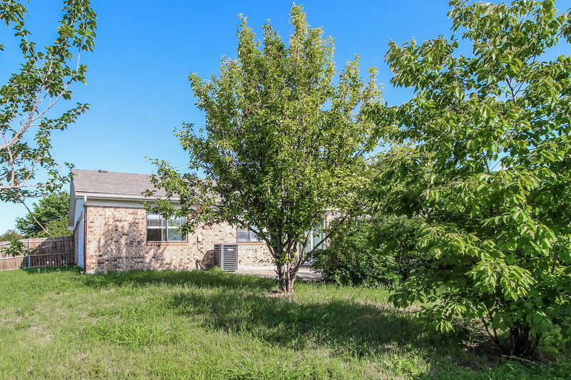 2,130/Mo, 1208 Grinnel Dr Mesquite, TX 75150 Rear View