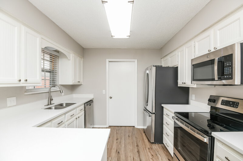 2,170/Mo, 730 Kensington Ln Mansfield, TX 76063 Kitchen View 3
