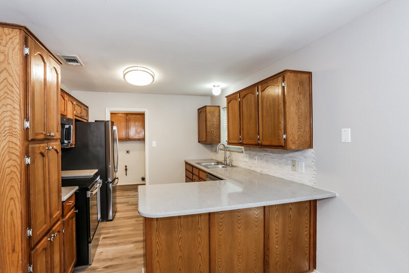 2,225/Mo, 3355 Brooke St Denton, TX 76207 Kitchen View