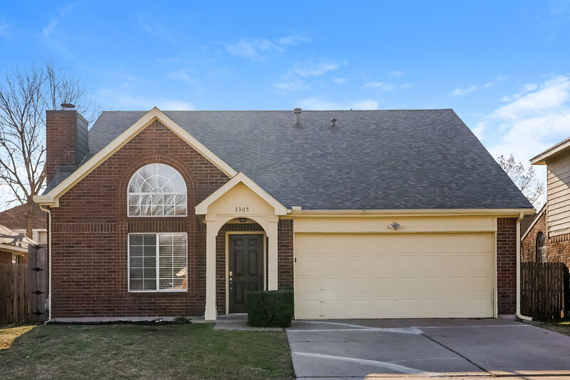 2,450/Mo, 3305 Wilmington Dr Grand Prairie, TX 75052 External View