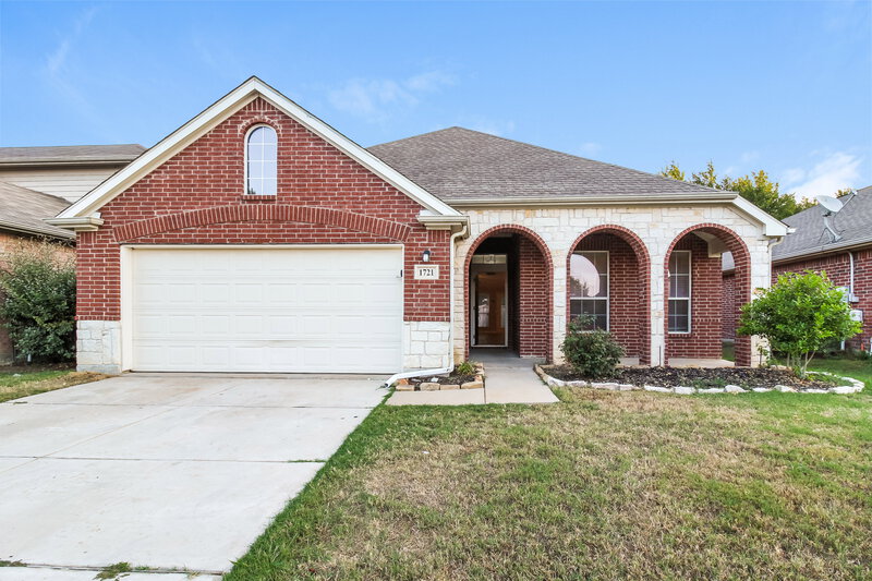 1,930/Mo, 1721 Duck Cove Dr Aubrey, TX 76227 External View