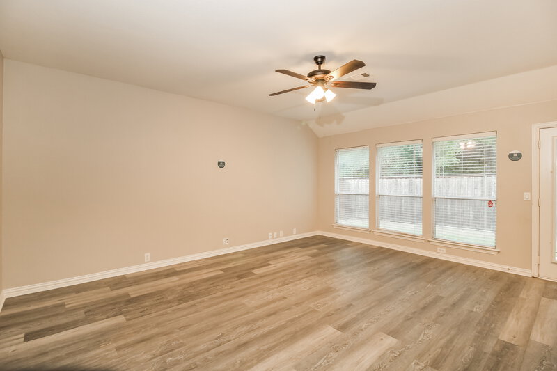 1,930/Mo, 1721 Duck Cove Dr Aubrey, TX 76227 Living Room View