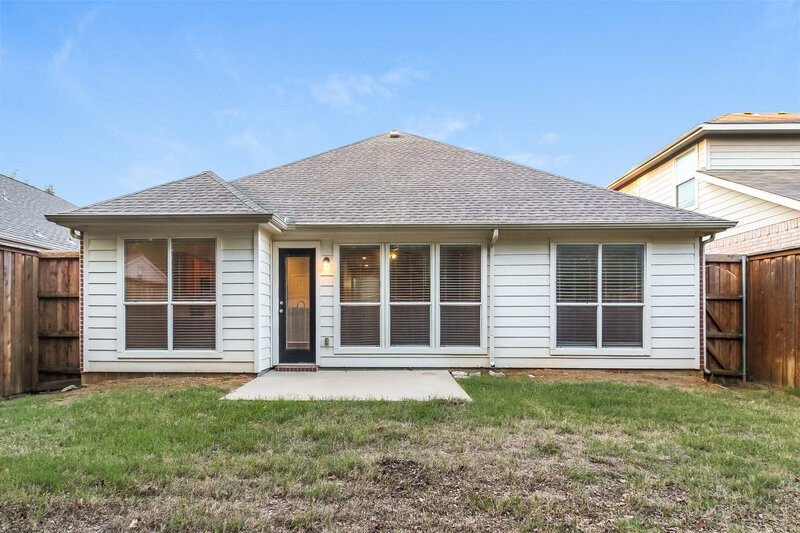 1,930/Mo, 1721 Duck Cove Dr Aubrey, TX 76227 Rear View 2