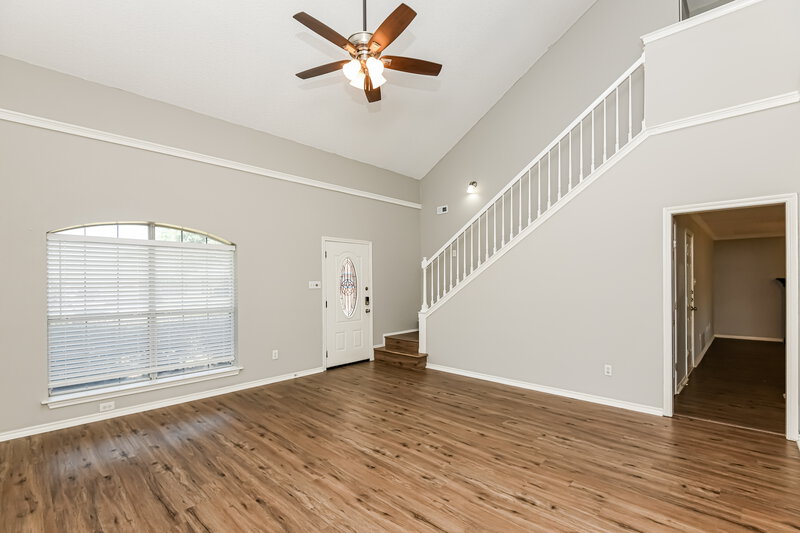 2,535/Mo, 7913 Hulen Park Cir Fort Worth, TX 76123 Living Room View