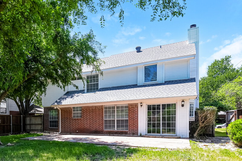 2,535/Mo, 7913 Hulen Park Cir Fort Worth, TX 76123 Rear View
