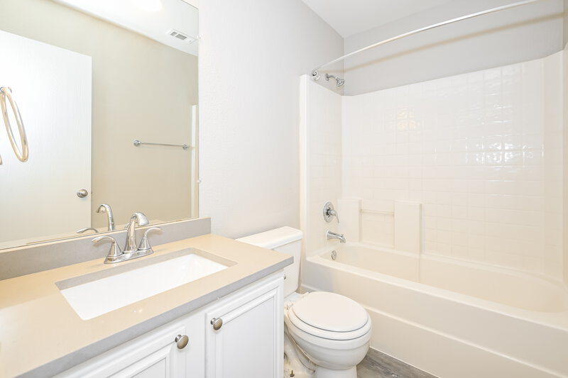 2,165/Mo, 1417 Embercrest Dr Midlothian, TX 76065 Bathroom View