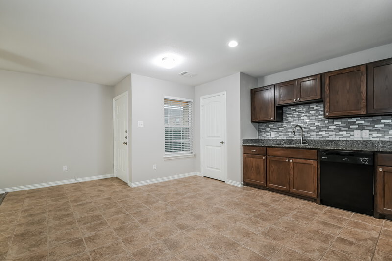 2,100/Mo, 13203 Spanish Bay Ct Dallas, TX 75253 Kitchen View