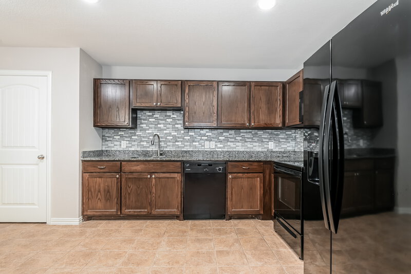 2,100/Mo, 13203 Spanish Bay Ct Dallas, TX 75253 Kitchen View 3