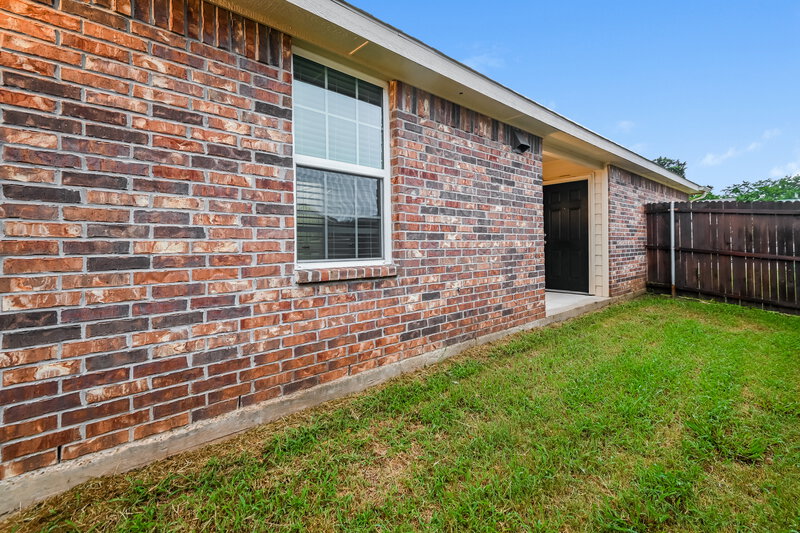 2,100/Mo, 13203 Spanish Bay Ct Dallas, TX 75253 Rear View 2