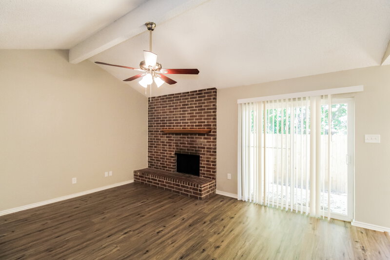 1,935/Mo, 2800 Terry Ct Denton, TX 76209 Living Room View