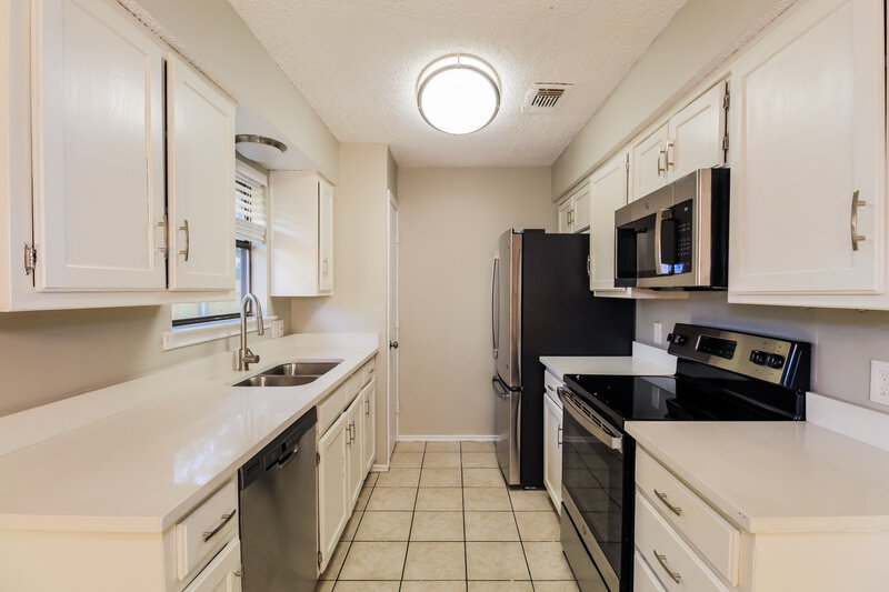 1,935/Mo, 2800 Terry Ct Denton, TX 76209 Kitchen View