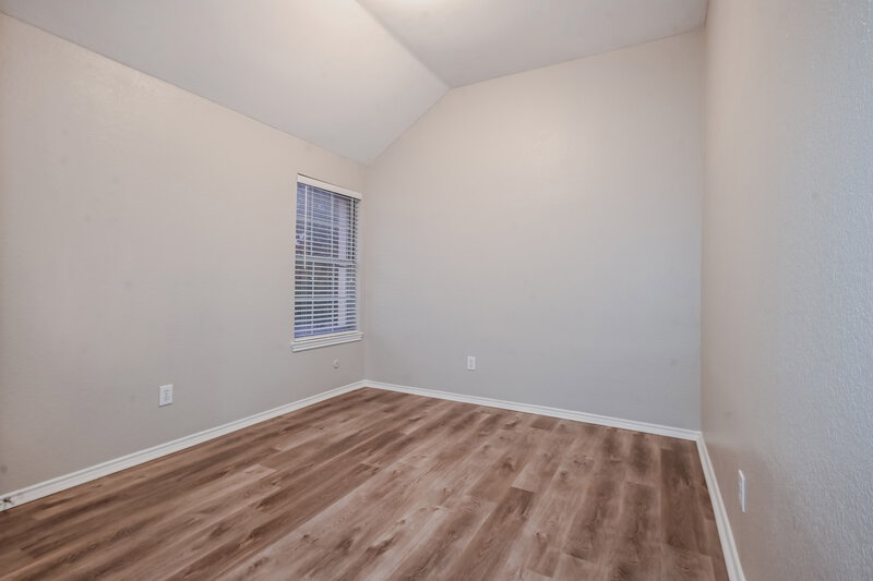 2,250/Mo, 1200 Regent St Mesquite, TX 75149 Bedroom View 2