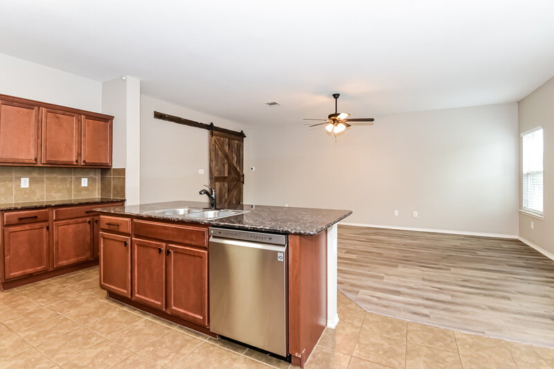 2,525/Mo, 1321 Waco Turner Royse City, TX 75189 Kitchen View 3