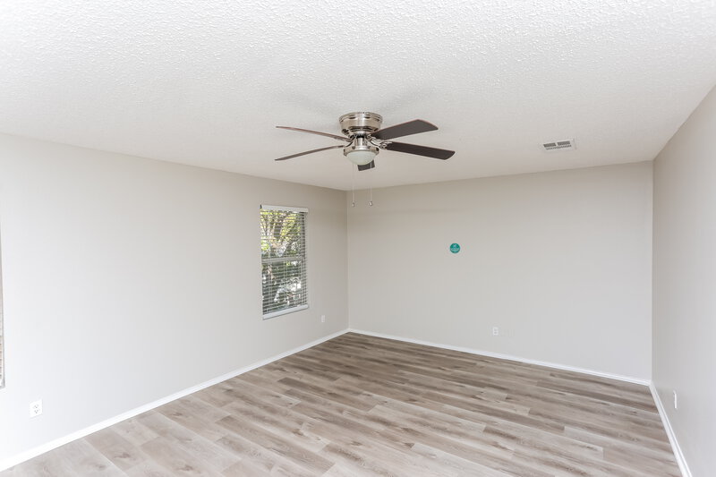 1,880/Mo, 5617 Ainsdale Dr Fort Worth, TX 76135 Main Bedroom View 2