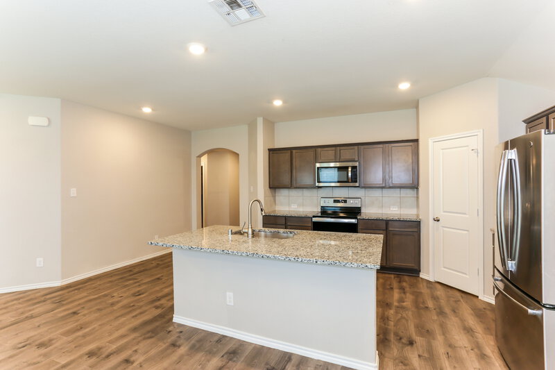 2,075/Mo, 980 Alton Dr Aubrey, TX 76227 Kitchen View 2