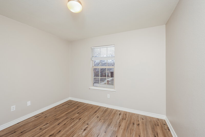 2,190/Mo, 310 Quail Run Rd Red Oak, TX 75154 Bedroom View 2