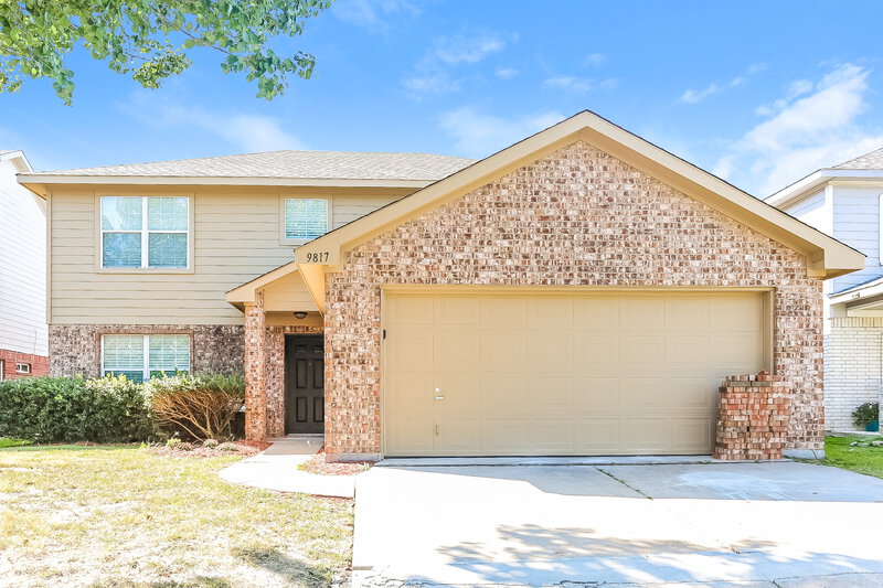 2,095/Mo, 9817 Stoney Bridge Rd Fort Worth, TX 76108 External View