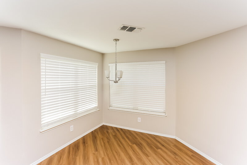 2,095/Mo, 9817 Stoney Bridge Rd Fort Worth, TX 76108 Dining Room View