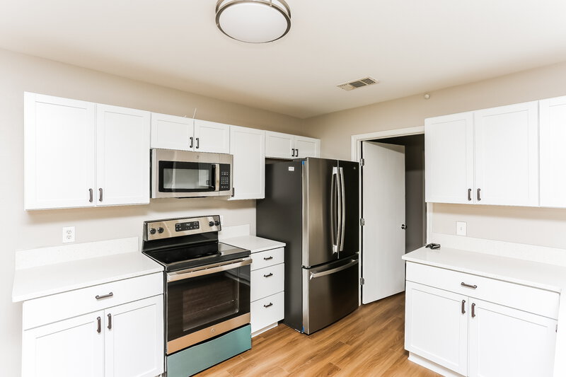 2,095/Mo, 9817 Stoney Bridge Rd Fort Worth, TX 76108 Kitchen View 2