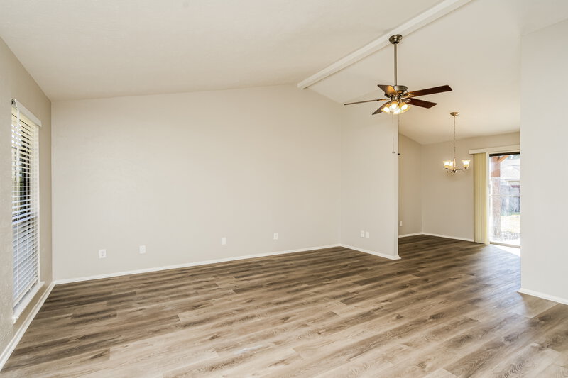 2,610/Mo, 1112 Cherokee Trail Plano, TX 75023 Living Room View