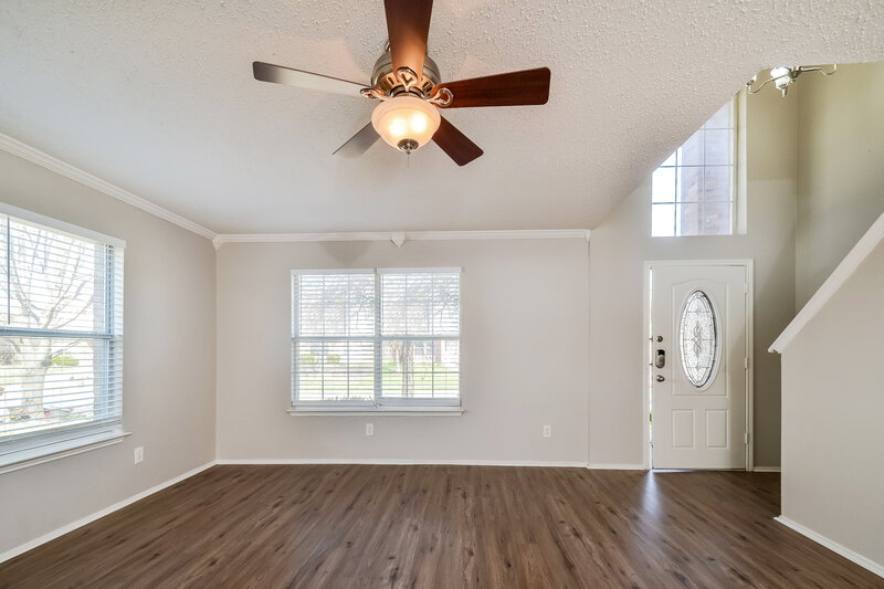 2,560/Mo, 608 Alcove Dr Little Elm, TX 75068 Living Room View