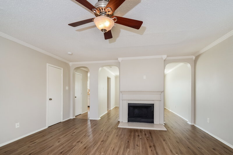 2,560/Mo, 608 Alcove Dr Little Elm, TX 75068 Living Room View 2