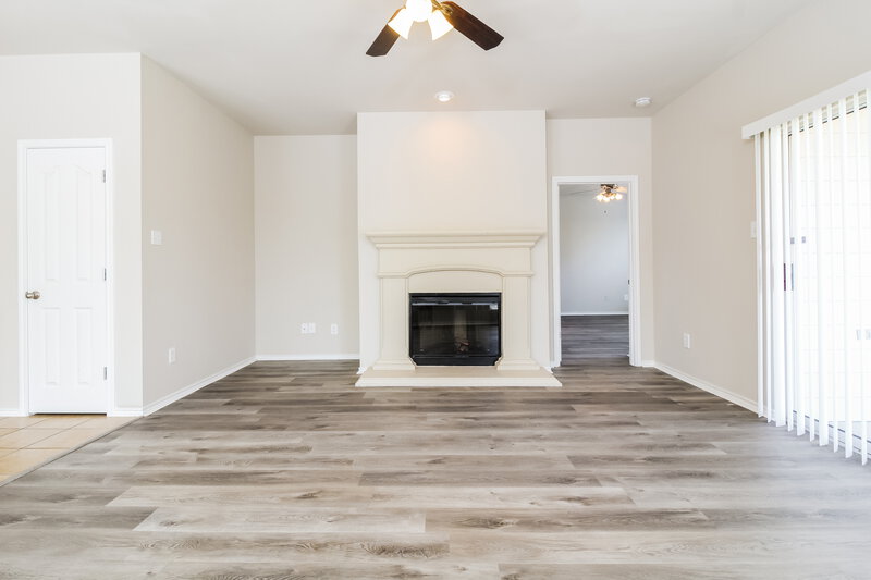 2,005/Mo, 10856 Hawks Landing Rd Haslet, TX 76052 Living Room View