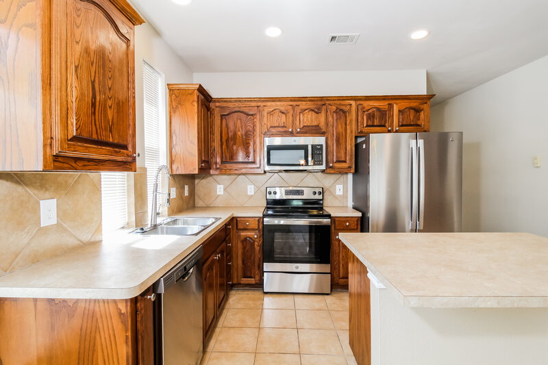 2,005/Mo, 10856 Hawks Landing Rd Haslet, TX 76052 Kitchen View