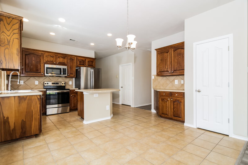 2,005/Mo, 10856 Hawks Landing Rd Haslet, TX 76052 Kitchen View 3