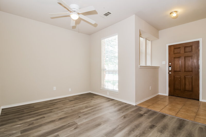 2,005/Mo, 10856 Hawks Landing Rd Haslet, TX 76052 Sitting Room View