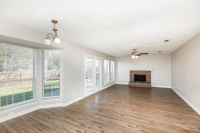 2,680/Mo, 5429 Crater Lake Dr Fort Worth, TX 76137 Breakfast Nook View