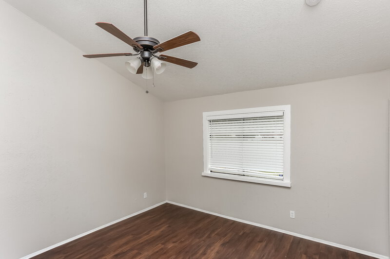 1,750/Mo, 4336 Pepperbush Dr Fort Worth, TX 76137 Main Bedroom View
