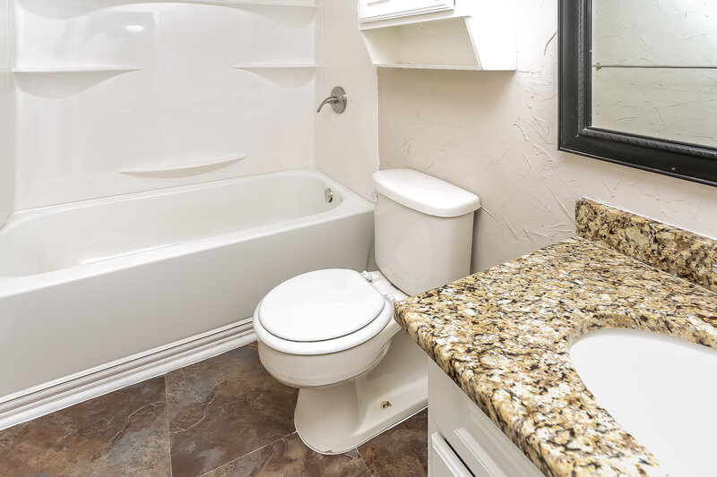 1,750/Mo, 4336 Pepperbush Dr Fort Worth, TX 76137 Bathroom View